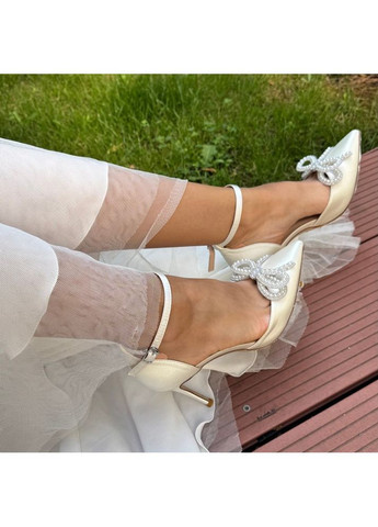 No Brand Женские туфли свадебные атласные и ремешком жемчуг и брошью 9 см белый з текстиль, — (351394445)