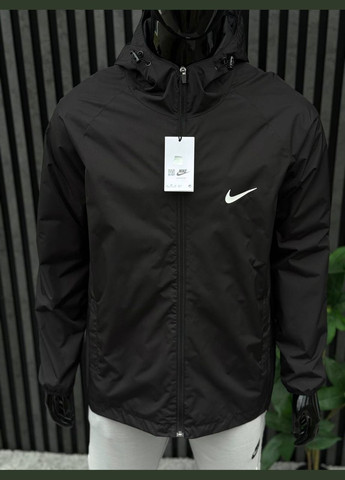 Черная демисезонная ветровка No Brand