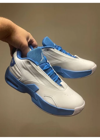Цветные кроссовки max aura 6 university blue No Brand