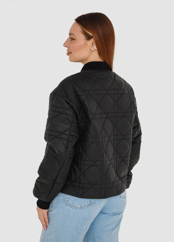 Чорна демісезонна жіноча утеплена коротка стьобана куртка ліра MioRichi