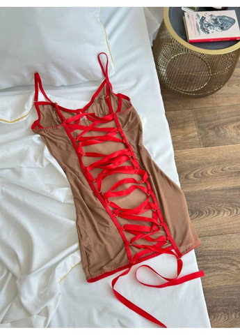 Пенюар тілесного кольору з червоними акцентами, прозорий еластичний матеріал. Пенюар із чашками на кісточках і контрастною No Brand (366571536)