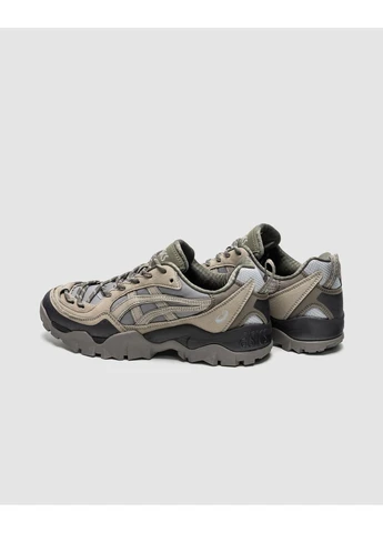 Сірі кросівки чоловічі asics демісезон No Brand Gel-Pickax Clay Grey/Mink
