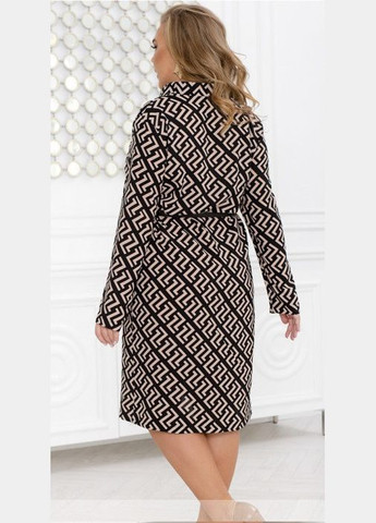 Темно-бежевое кэжуал платье женское демисезонное, которое станет вашей любимой sf-262 темно-бежевый, 62-64 Sofia с геометрическим узором