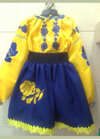 Жёлтая костюм вышиванка для девочки желто-синий розы (359472953)