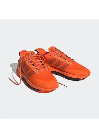 Помаранчеві чоловічі кросівки zapatos avryn,44розмір помаранчеві всесезон adidas