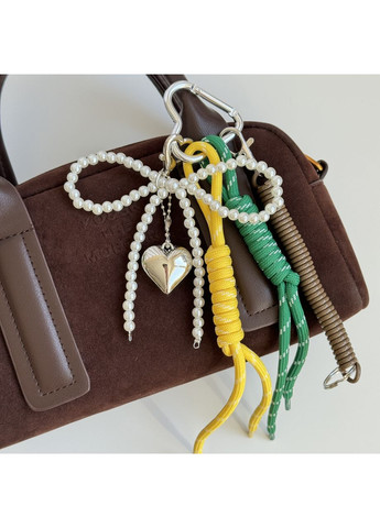 Брелок підвіс з металевим сердечком, бантиком та декоративними шнурками на сумку, наплічник або ключі B&S (368827060)