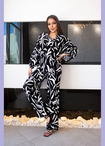 Свободный костюм с вырезом на спине Fashion Girl (301064866)