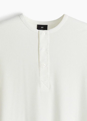 Молочная футболка H&M