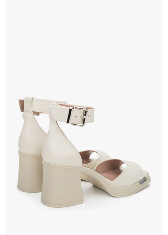 Босоніжки, колір молочний Estro (367179600)