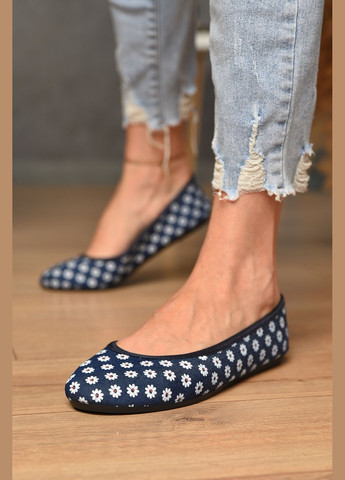 Женские балетки женские темно-синего цвета текстиль Let's Shop | тёмно-синие цветочные без декора текстиль (342416369)