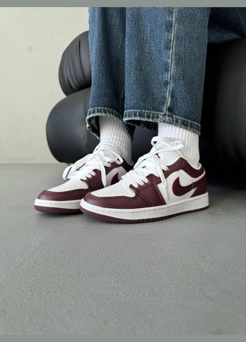 Кроссовки женские и мужские Nike Air Jordan 1 Retro Low bordo white | Найк Аир Джордан 1 Ретро низкие бордовые белые No Brand бордовые демисезоны (316091174)