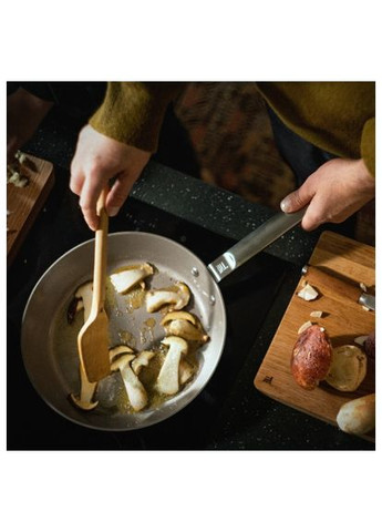 Сковорода Norden 28 см с минеральным покрытием (1067633) Fiskars Norden 28 см з мінеральним покриттям (370018816)