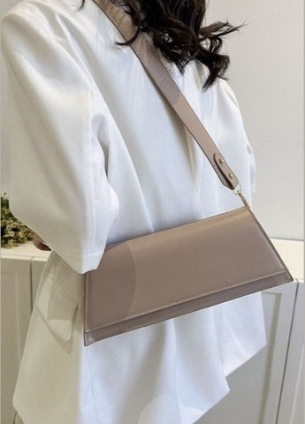 Жіноча класична сумка 1481 багет бежева No Brand (283251675)