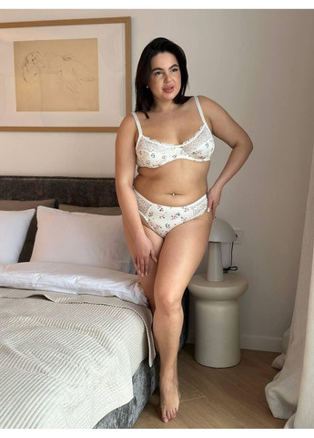 Білий демісезонний комплект жіночої спідньої білизни великого розміру з квітковим принтом. бюстгальтер і трусики з мереживом No Brand