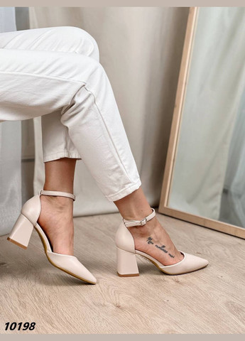 Бежевые боссоножки Vakko