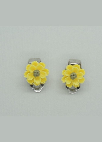 Сережки кліпси дитячі для вух без пробивання квітка Хризантема ніжно світлорожева з бірюзовою Liresmina Jewelry (289533629)