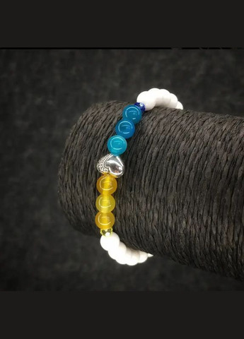 Браслет на гумці натуральні Перламутр і Агат d-6мм зі вставкою серце обхват 18см No Brand браслет (301651260)