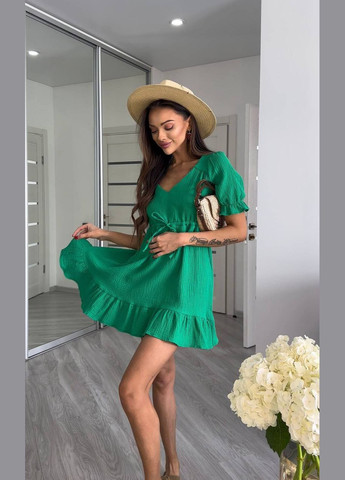 Зелена ніжна однотонна сукня з якісного мусліну в розмірі 42-46, приємна до тіла one-size сукня з v-подібним вирізом декольте No Brand