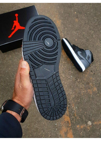 Сірі Осінні кросівки чоловічі nike air jordan 1 retro high black grey 2.0 найк аір джордан No Brand