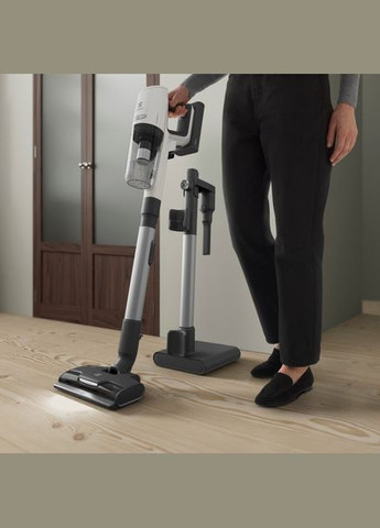 Пилосос акумуляторний EleСtrolux EP81HB25SH білий Electrolux (336882034)