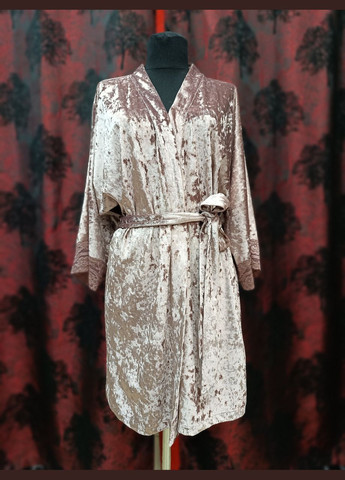 Пудрова всесезон короткий велюровий халат із заходом 2 Льва