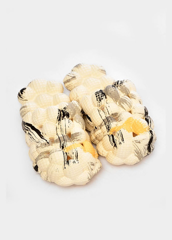 Шльопанці піна жіночі білого кольору з різнокольоровим візерунком Let's Shop (340235151)