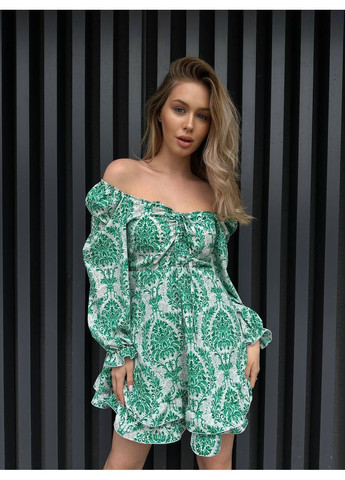 Зелена коктейльна жіноча коротка сукня з відкритими плечима та пишними рукавами з пишною спідницею, з відкритими плечима Україна з абстрактним візерунком