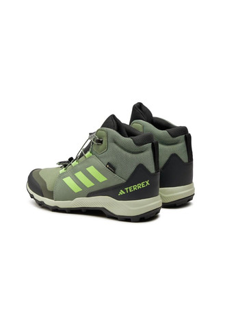 Зеленые всесезон детские туристические ботинки terrex mid gore-tex adidas