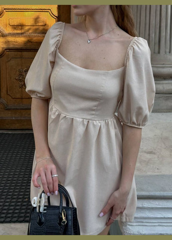 Бежевое платье с открытой спинкой из натуральной легкой ткани Luna