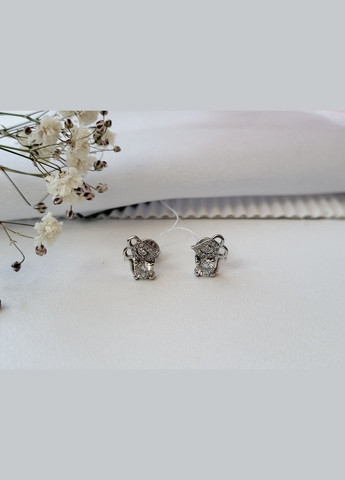 Серебряные серьги гвоздики на закрутках Мышки в Белых камнях серебро 925 54034р No Brand (306741671)
