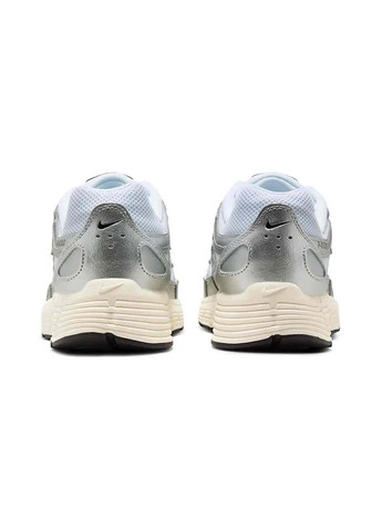 Білі Осінні чоловічі кросівки p-6000 білий Nike