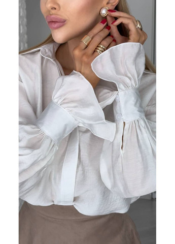 Белая женская блузка с рукавами-фонариками MonCher