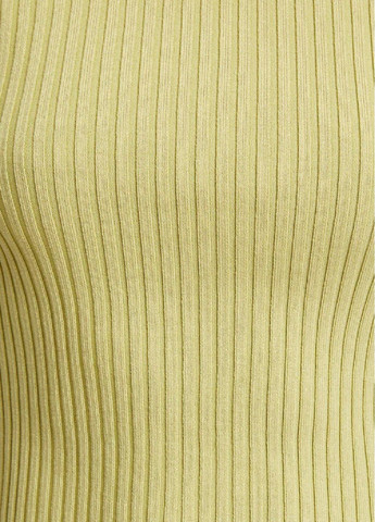 Зеленый демисезонный свитер Bershka
