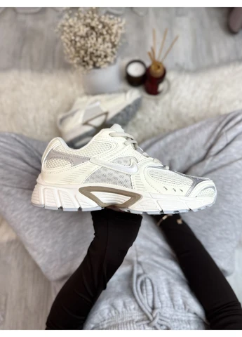 Бежевые демисезонные кроссовки мужские nike v5 rnr beige найк в5 бежевые No Brand