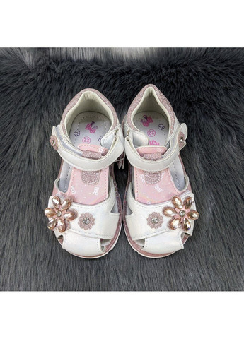 Светло-розовые босоножки детские Fashion с цветами