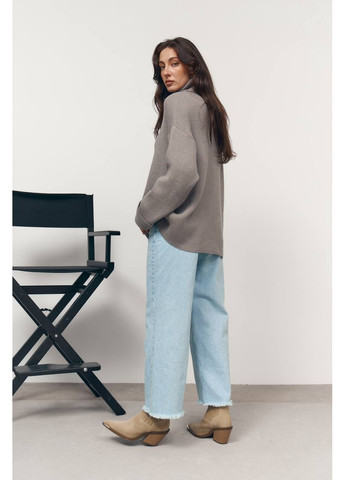 Сірий зимовий жіночий подовжений светр оверсайз з високою горловиною MonCher