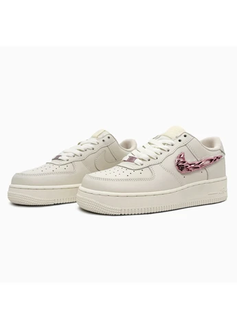 Рожеві кросівки чоловічі nike air force 1 07 lx molten metal swoosh rose gold найк аір форс 1 рожеві демісезон No Brand