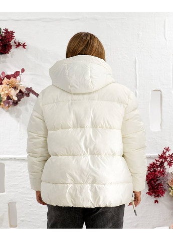 Молочна зимня куртка жіноча KaraMix
