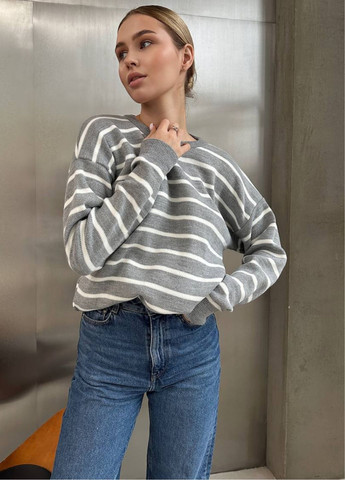 Серый демисезонный базовый свитер в полоску джемпер Україна