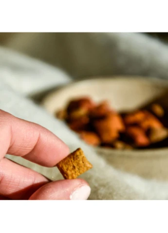 Ласощі для котів Nutri Pockets Кантрі мікс з качкою яловичиною та індичкою 150 г GimCat (384716069)