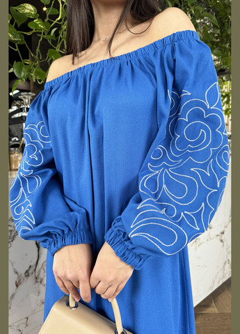 Синее праздничный, повседневный, кэжуал невероятно нежное льняное платье свободного кроя с открытыми плечами INNOE однотонное