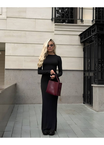 Чорна вечірня жіноча максі-сукня з розрізом MonCher