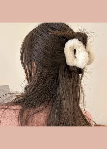 Шпилька крабік із хутра "Сердечко" China (356567557)