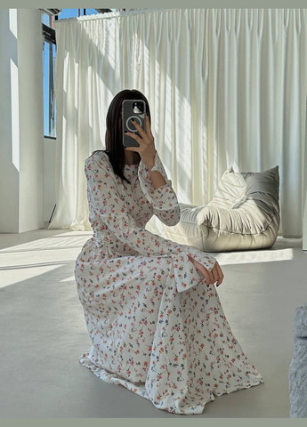 Білий кежуал сукня N.Family з квітковим принтом