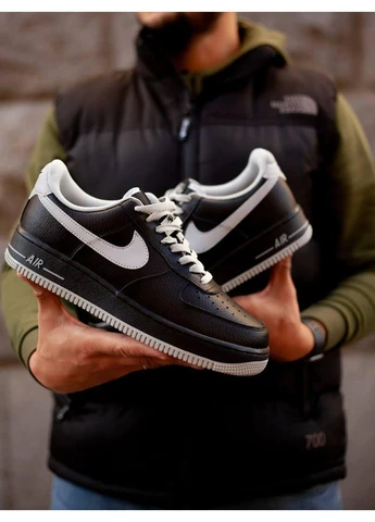 КРОСІВКИ ЖІНОЧІ NIKE AIR FORCE 1 LOW BLACK WHITE V2 НАЙК АІР ФОРС 1 БІЛІ No Brand білі демісезони (391051054)