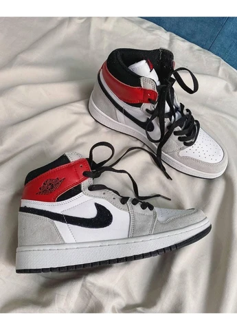 Сірі літні кросівки nike air jordan 1 retro high light smoke grey 2 найк аір джордан сірі No Brand