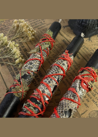 Чорна свічка з виповзком Королівського пітона 5Candles (322347659)