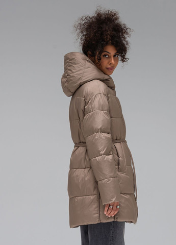 Бежевая зимняя куртка зимняя с капюшоном модель Viva 5089
