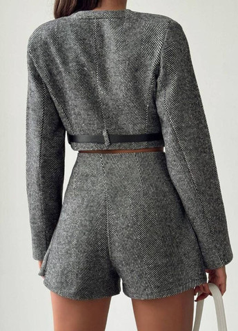 Стильный костюм с жакетом и шортами No Brand (295638586)