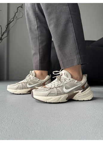 Бежевые демисезонные кроссовки мужские nike v2k runtekk brown/beige найк в2к рантек бежевые No Brand